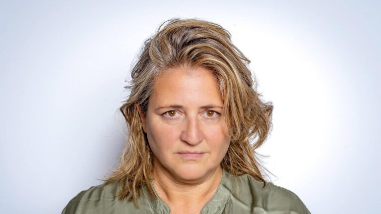 WEM GEHÖRT DER FEMINISMUS?